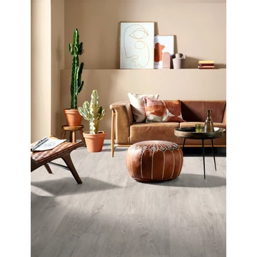 EGGER CLASSIC 8/32 White Girona Chestnut Laminált padló EL2771