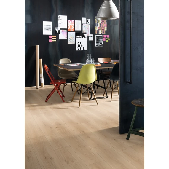EGGER CLASSIC 8/33 4V Sand Pinot Oak Laminált padló EL2113