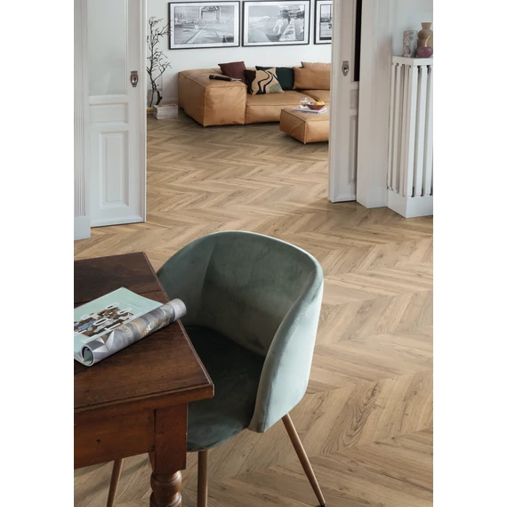 EGGER KINGSIZE 8/32 Dark Rillington Oak Laminált padló EL203F