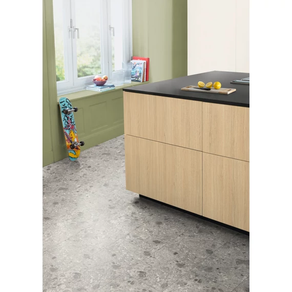 EGGER KINGSIZE 8/32 4V+1V AQ Grey Triestino Terrazzo Laminált padló ELF021