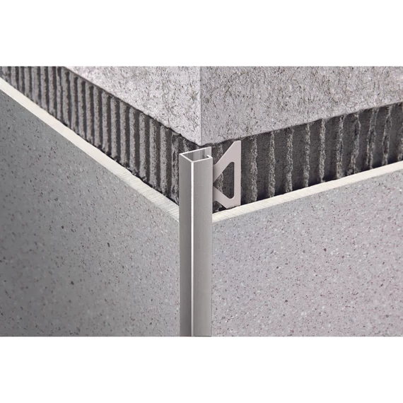 Szögletes, polírozott alumínium élprofil 2700x10mm, króm